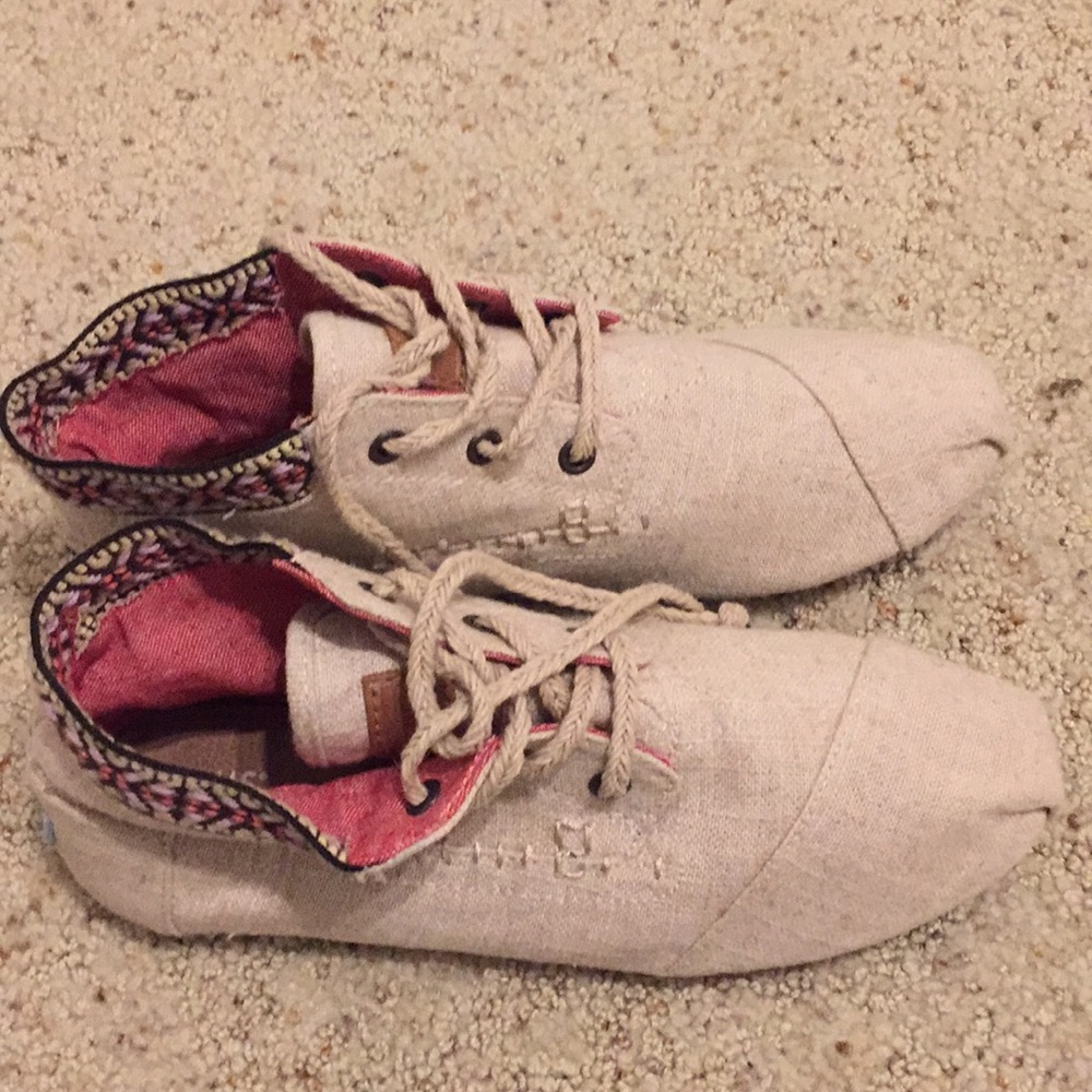 Tom booties